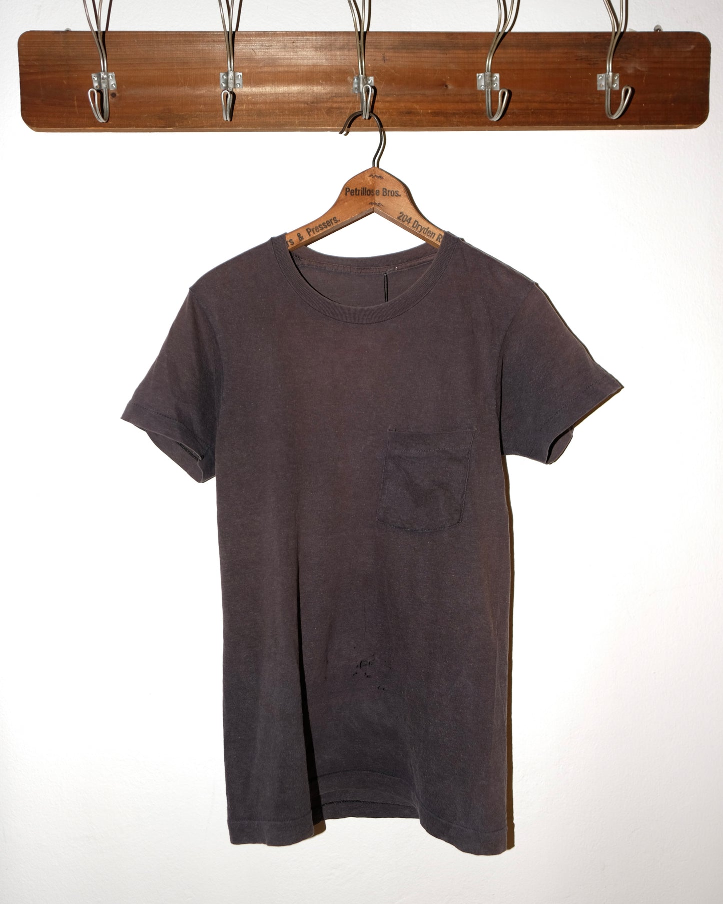 80s FADED POCKET TEE