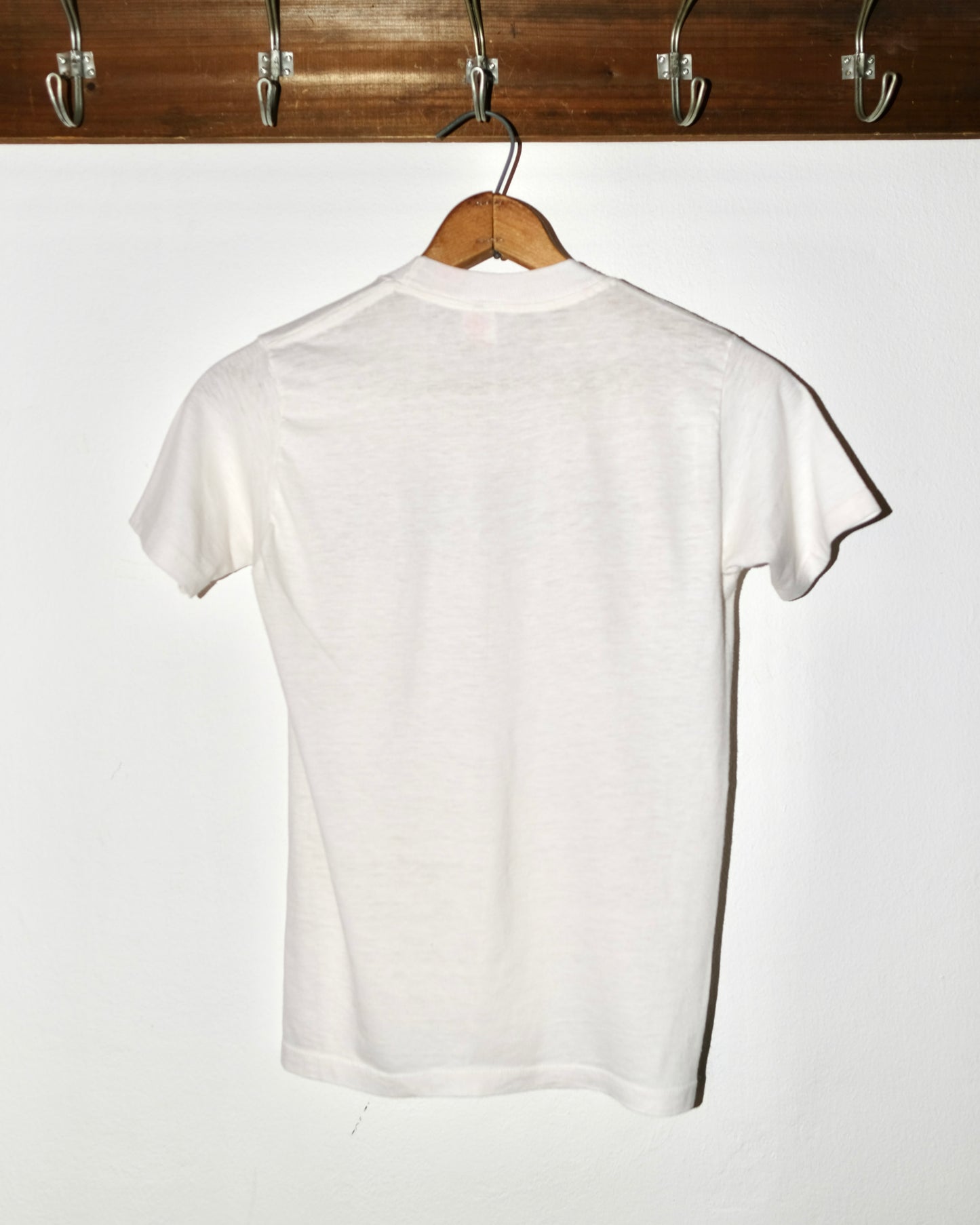 80s FONT TEE ‘DOLORES’ 50/50