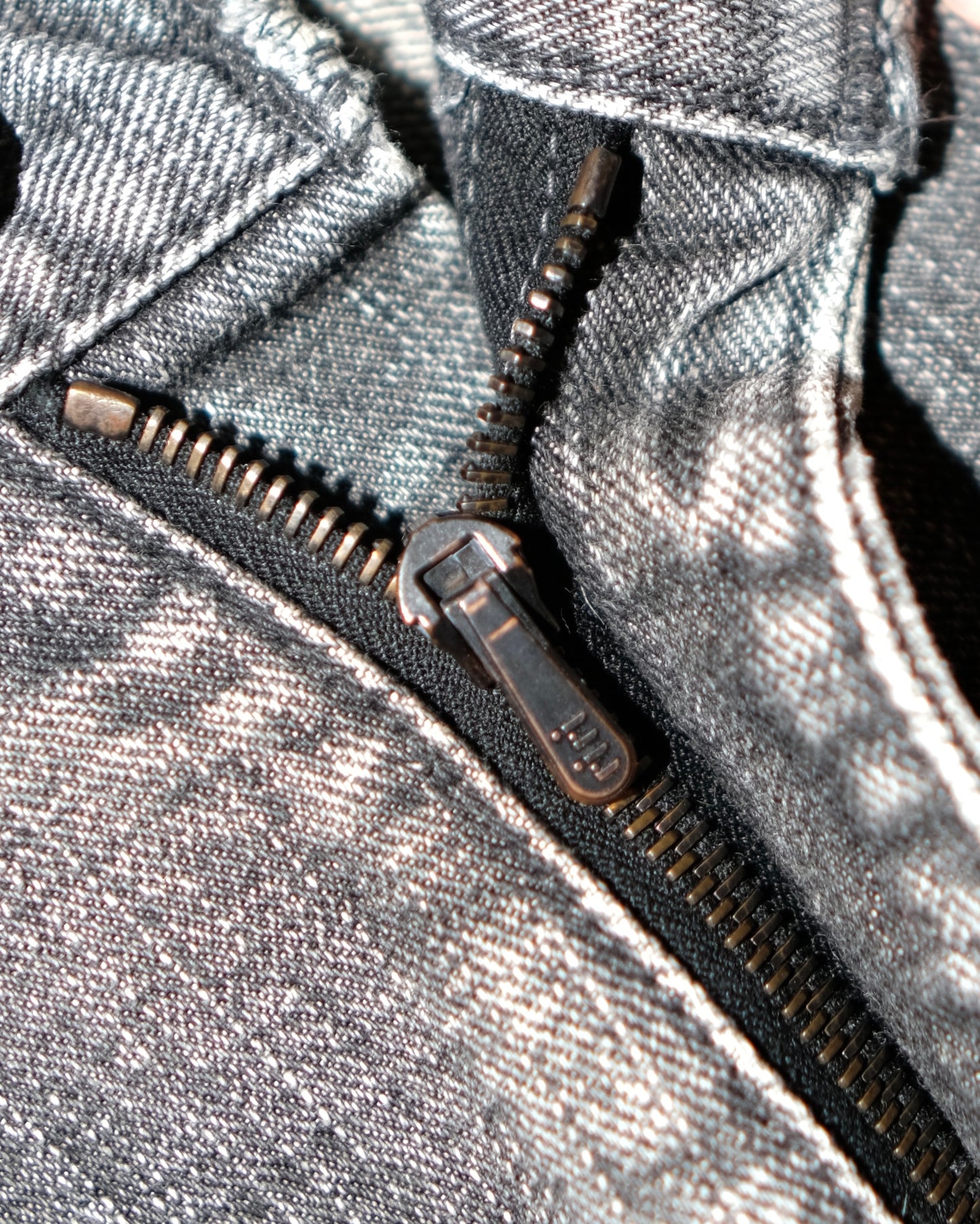 Number (N)ine AW04 GIVE PEACE A CHANCE PATCH DENIM