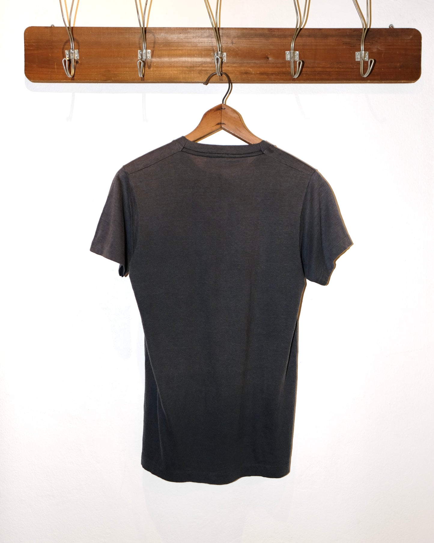 70s BLACK FADED POCKET TEE