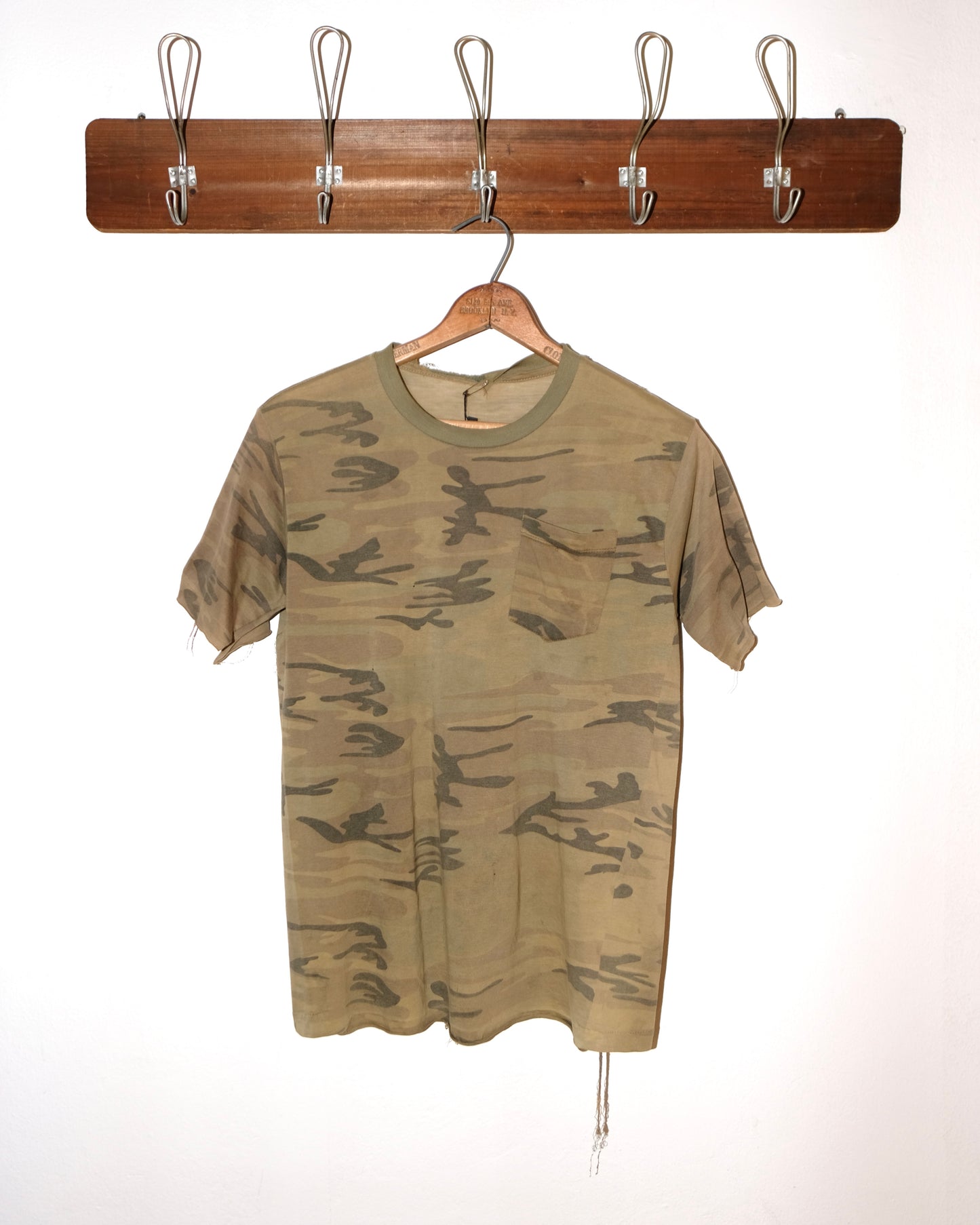 90s CAMOUFLAGE WOODLAND POCKET TEE