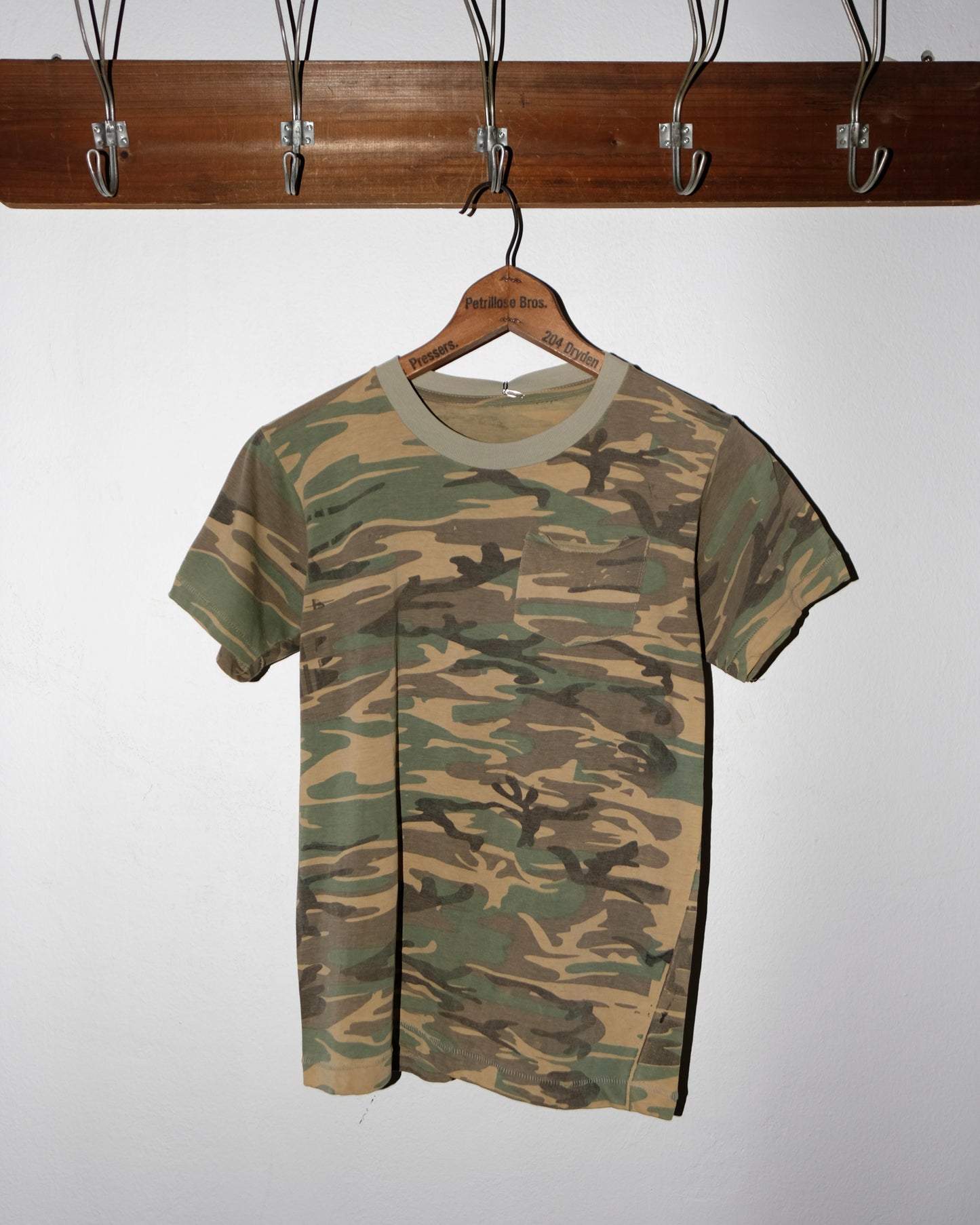 90s CAMOUFLAGE WOODLAND POCKET TEE