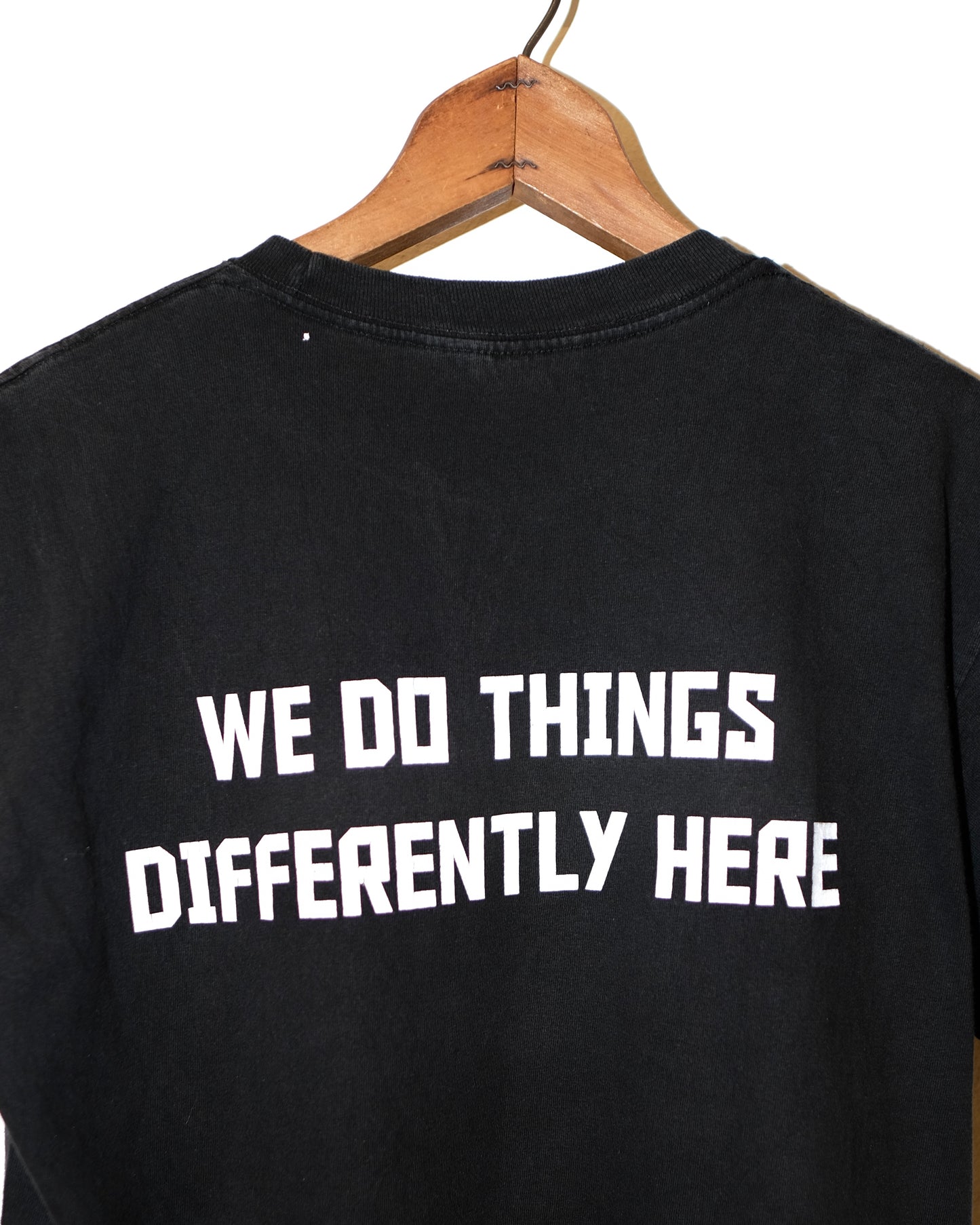90s I LOVE DV FONT TEE