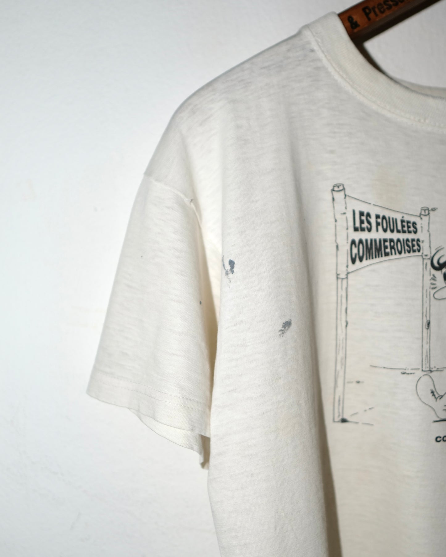 80s RUNNING GRAPHIC TEE