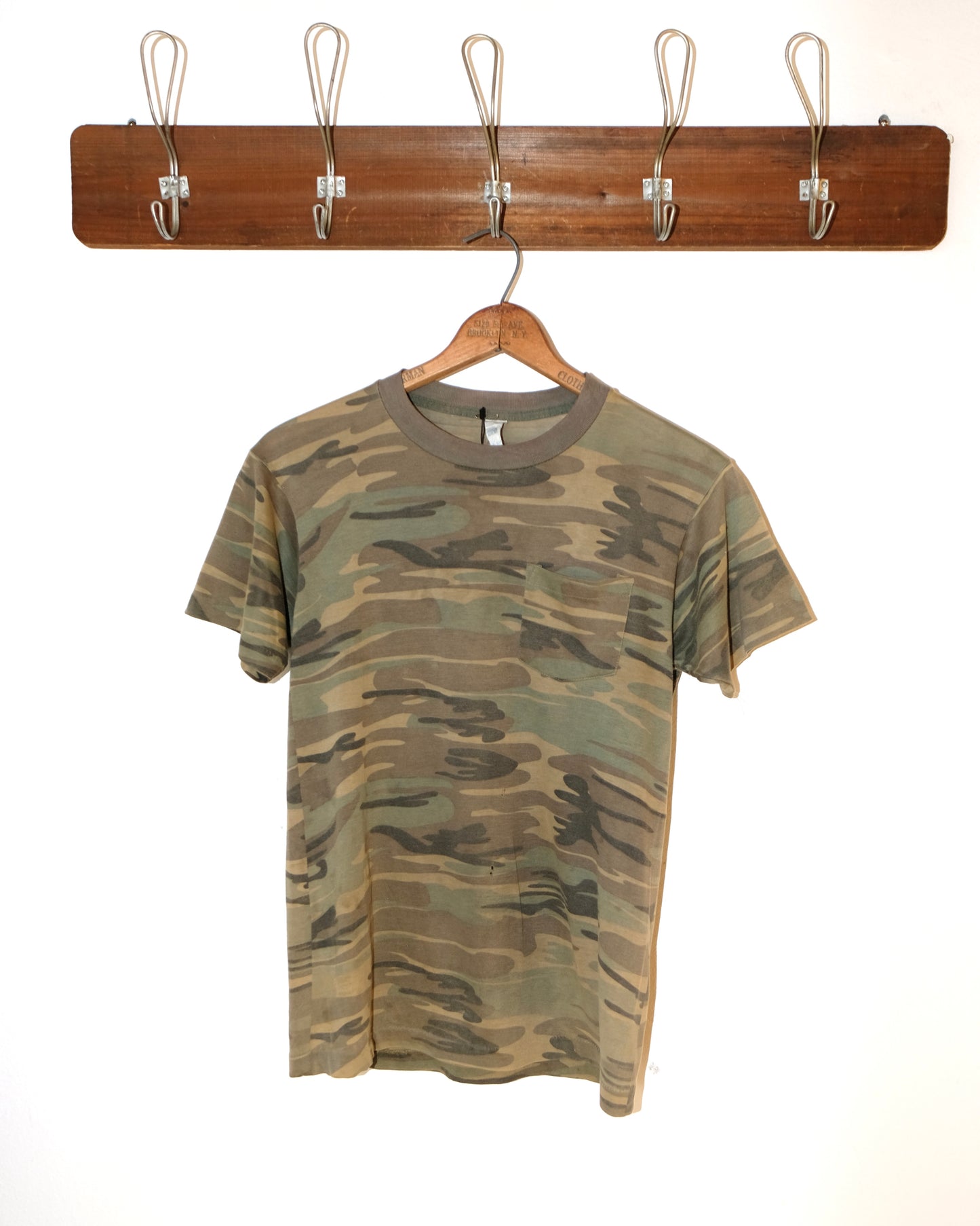 90s CAMOUFLAGE WOODLAND POCKET TEE