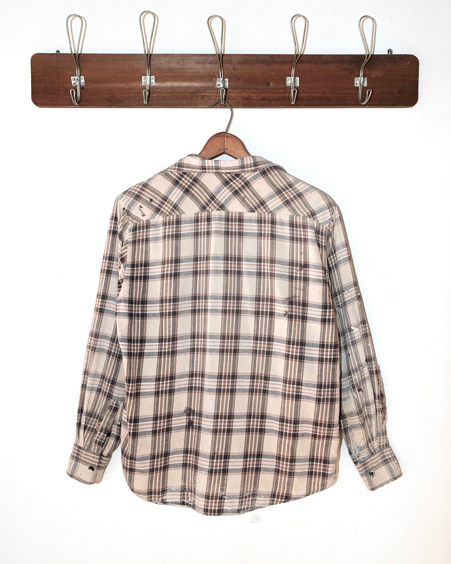 2000s UNKNOWN PLAID DISTRESSED SHIRT