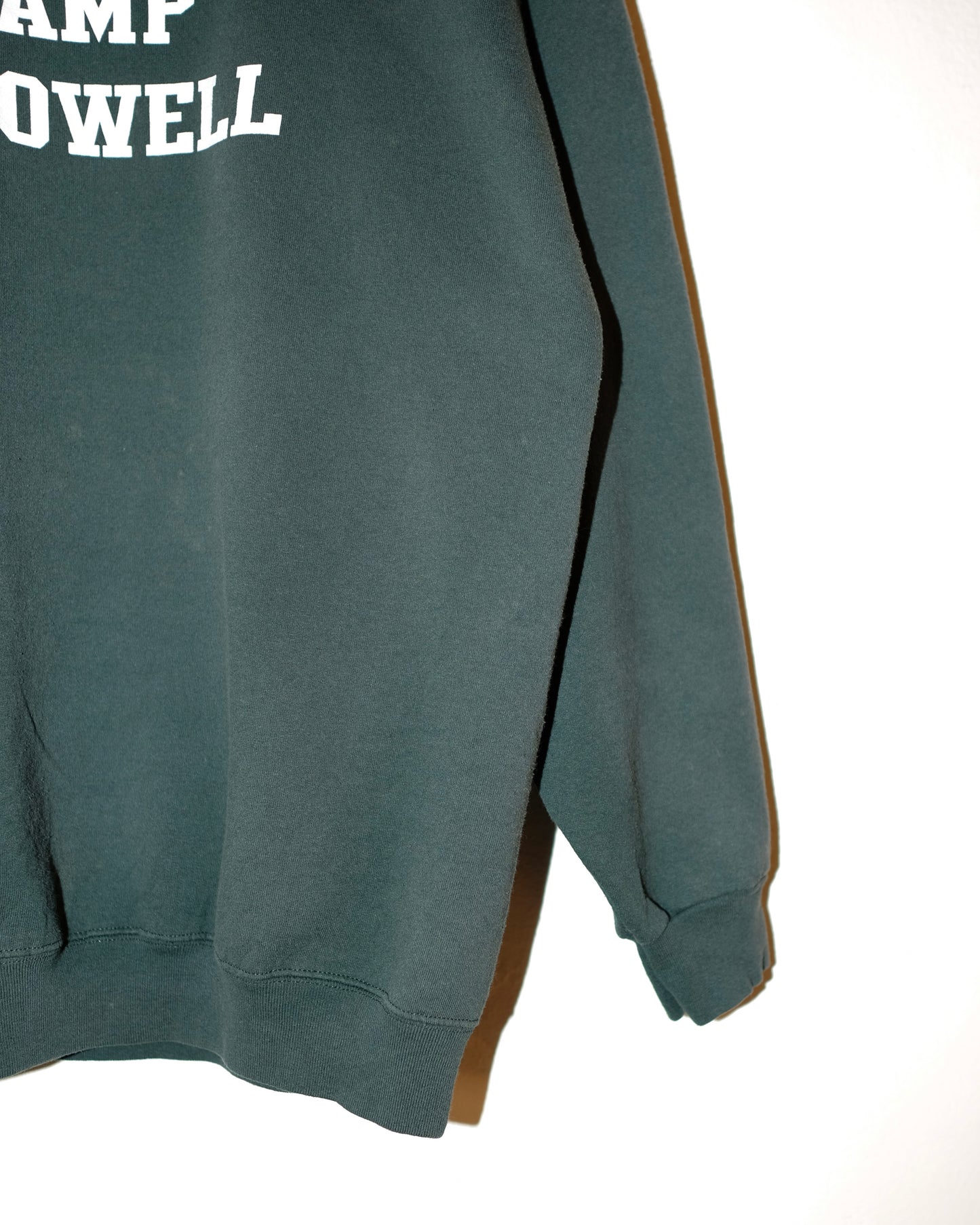 90s FONT SWEATSHIRT ‘CAMP MCDOWELL’
