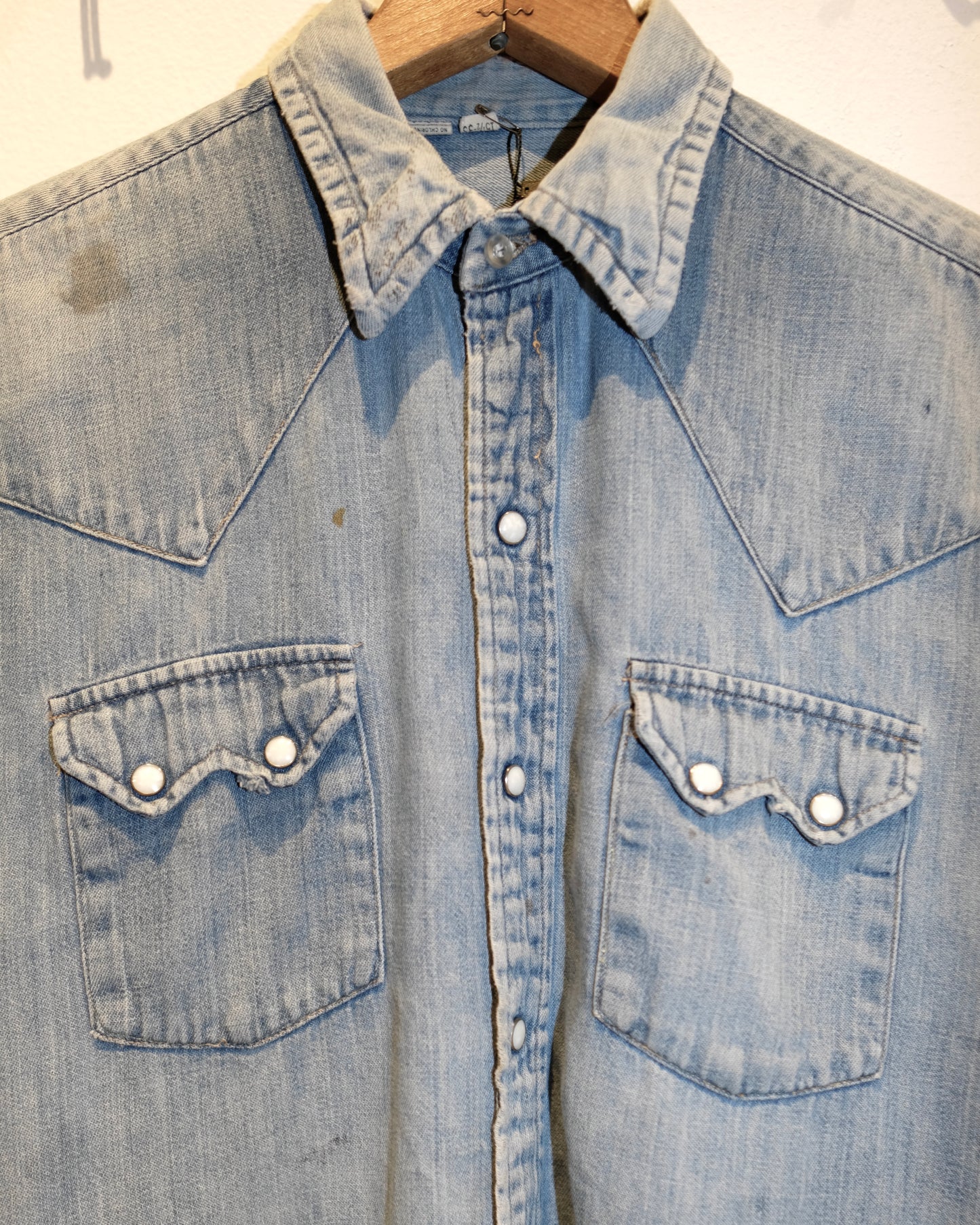 60s DENIM HEAVY DISTRESSED WESTERN PEARL SNAP SHIRT