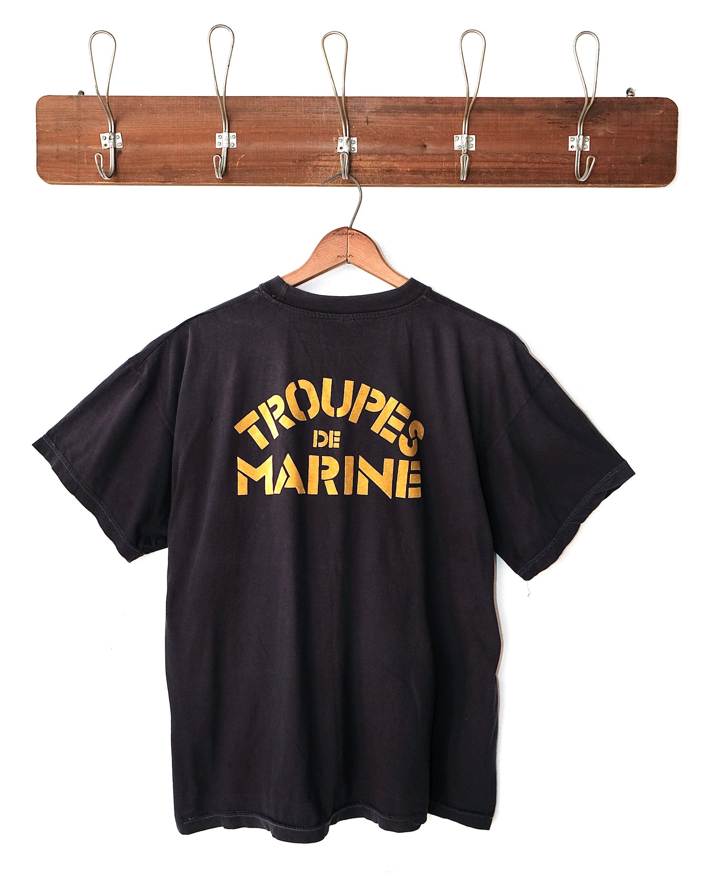 90s TROUPES OF MARINE FLOCK PRINT TEE