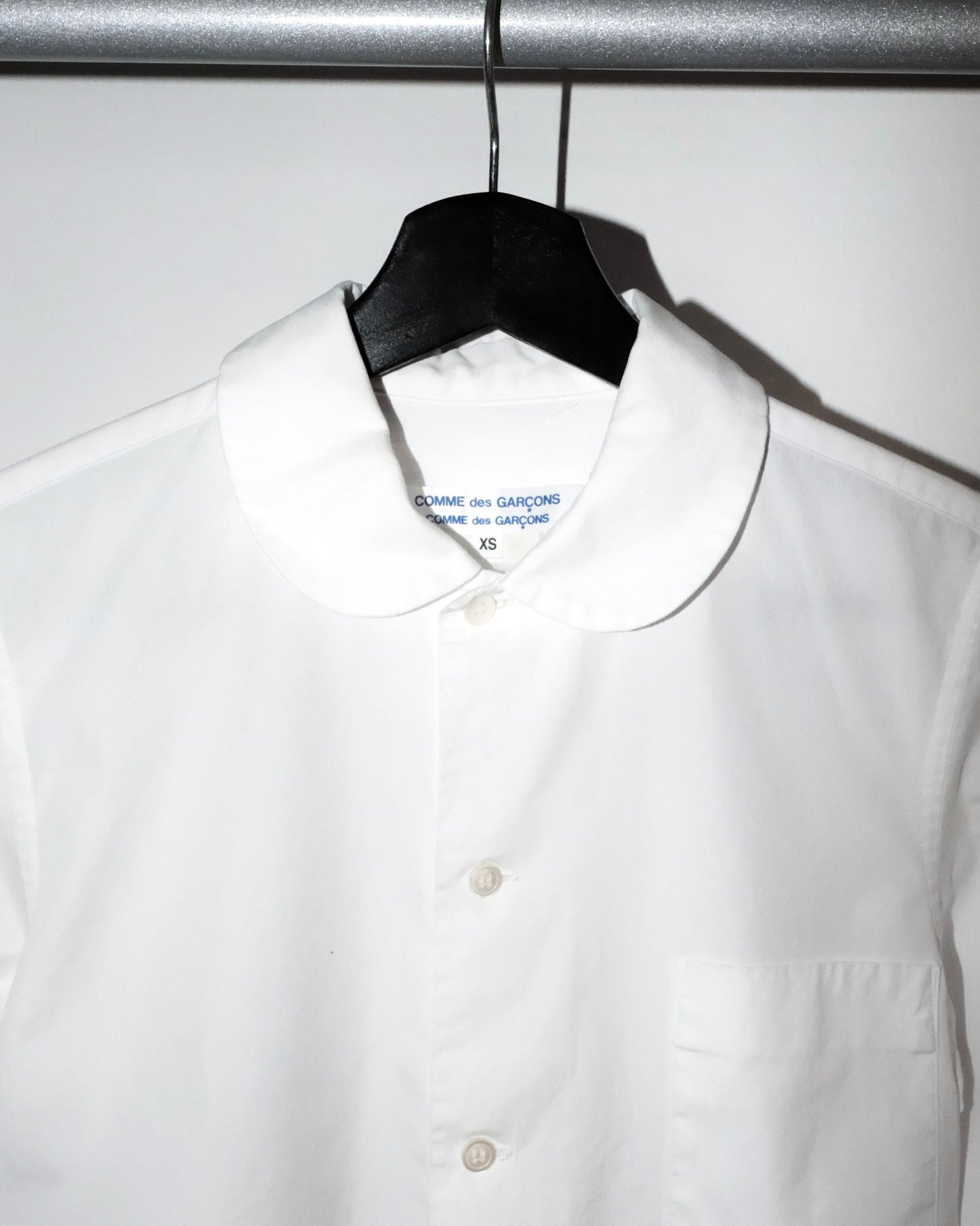 COMME des GARCONS WHITE ROUND COLLAR SHIRT