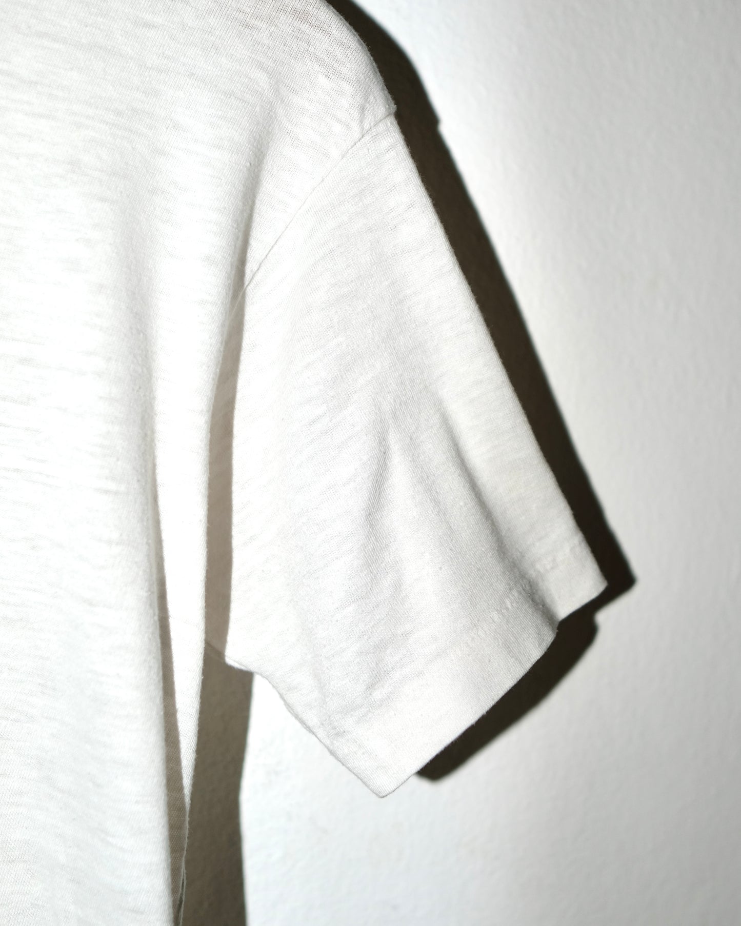 80s NEGIL BEACH VILLAGE TEE
