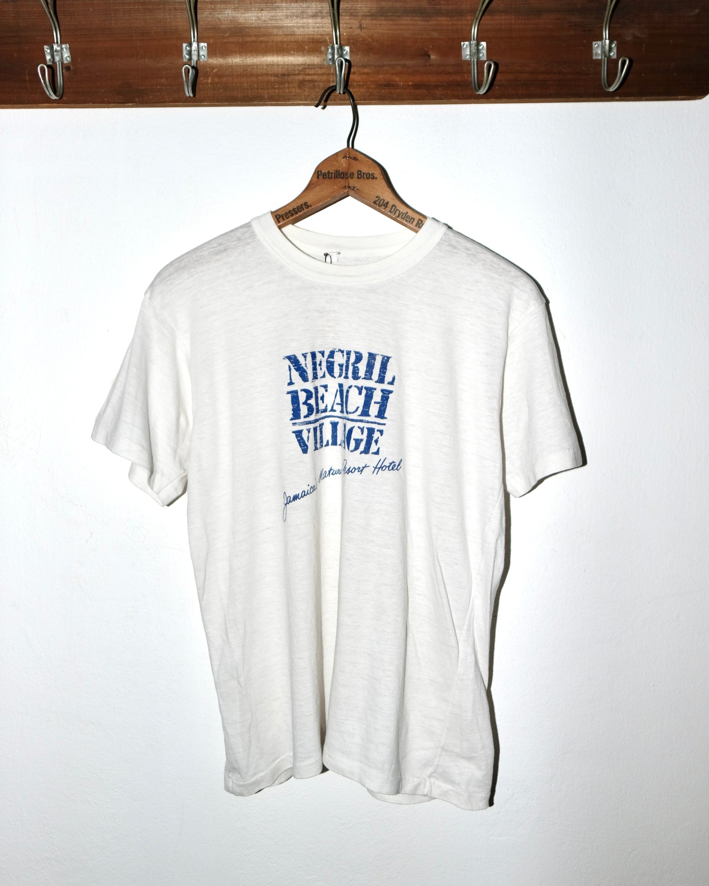 80s NEGIL BEACH VILLAGE TEE