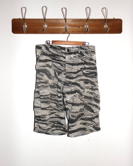 90s TIGER CAMO OREO SHORT
