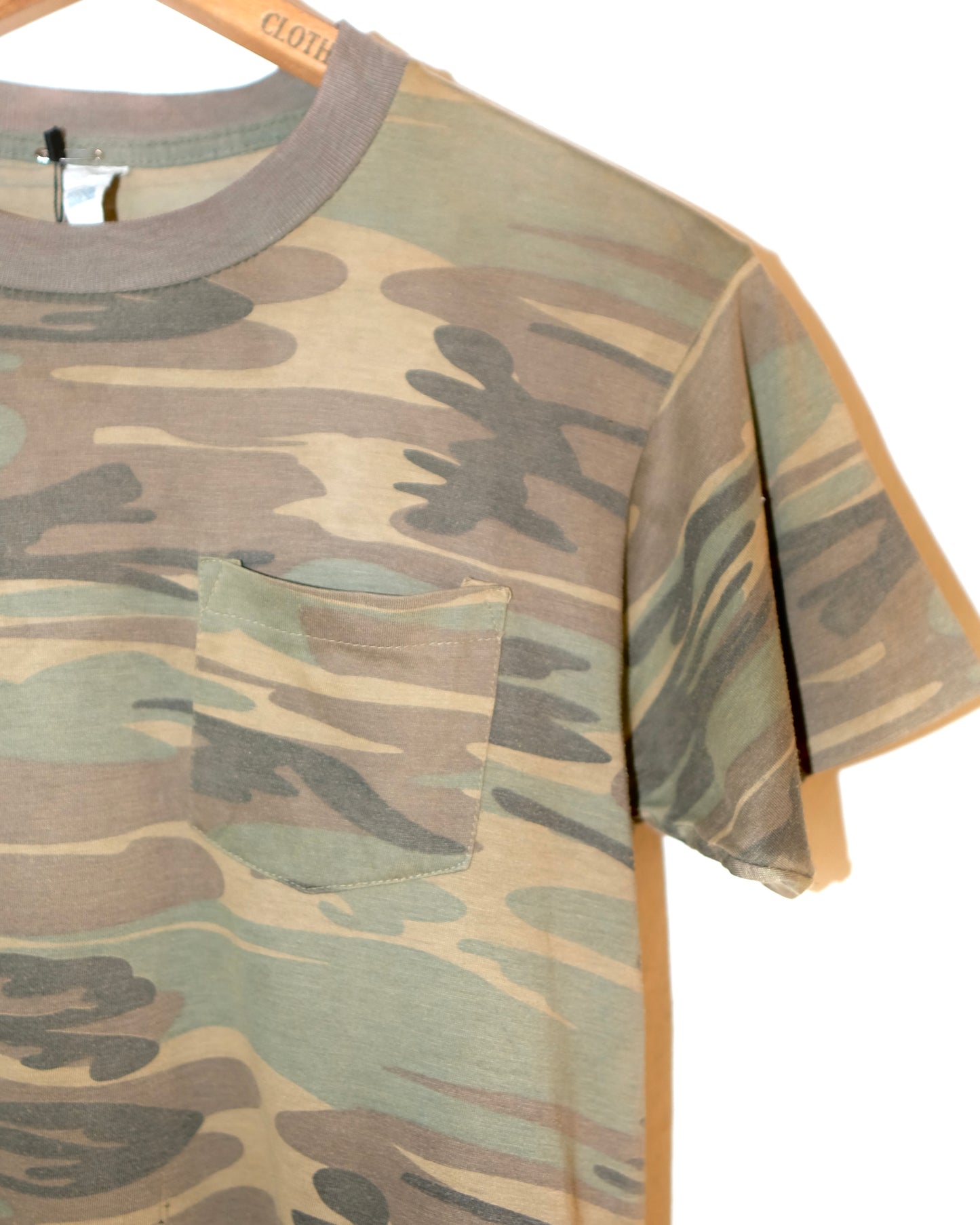 90s CAMOUFLAGE WOODLAND POCKET TEE