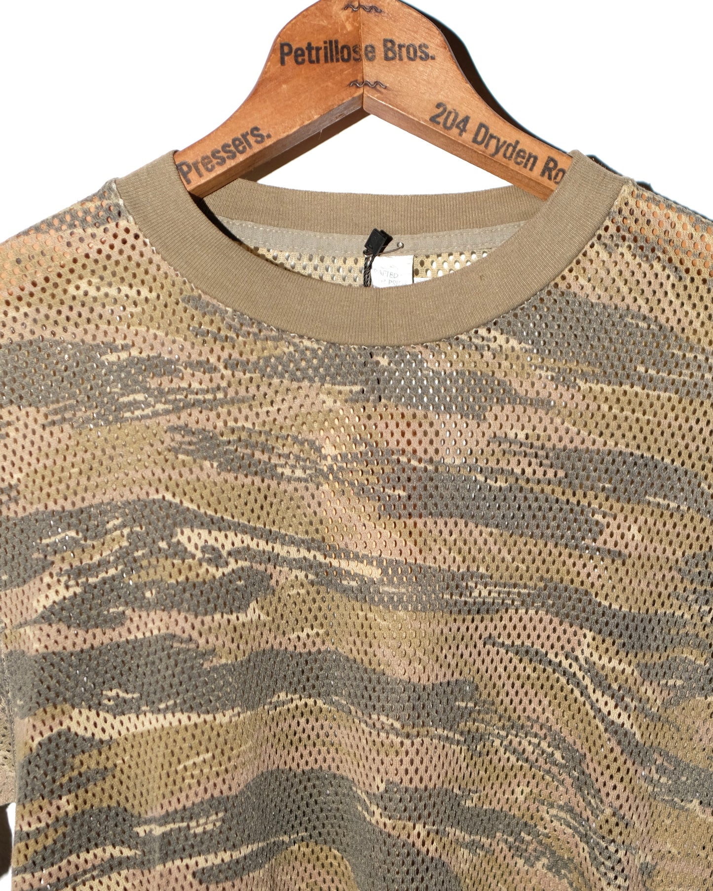 90s CAMOUFLAGE TIGER NET TEE