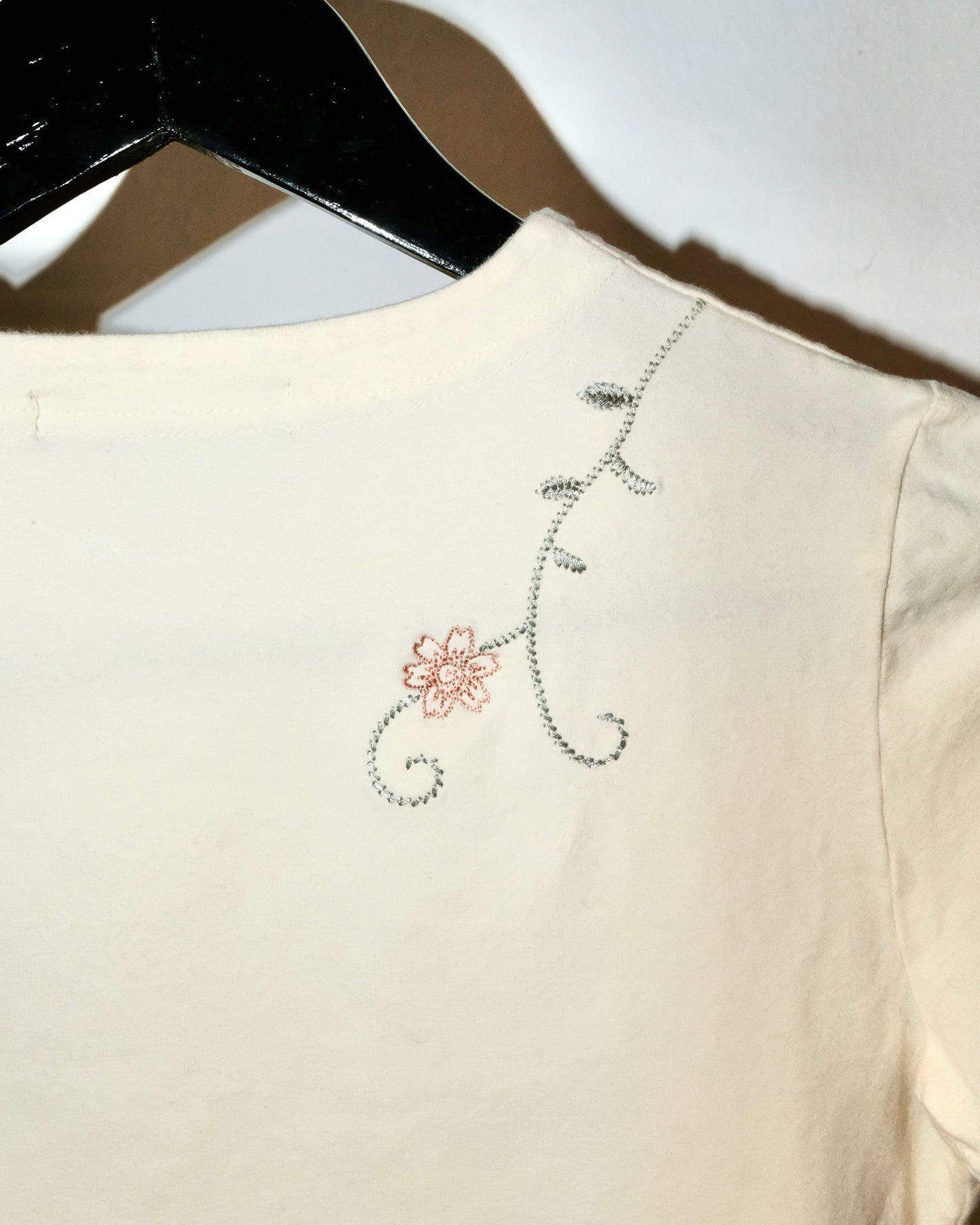 PRADA FLOWER EMBROIDERY TEE