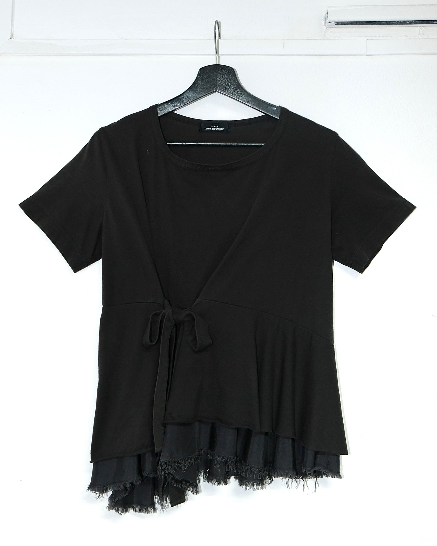tricot COMME des GARCONS BLACK SHORT SLEEVE ASYMMETRIC WRAP- TIE LAYERED