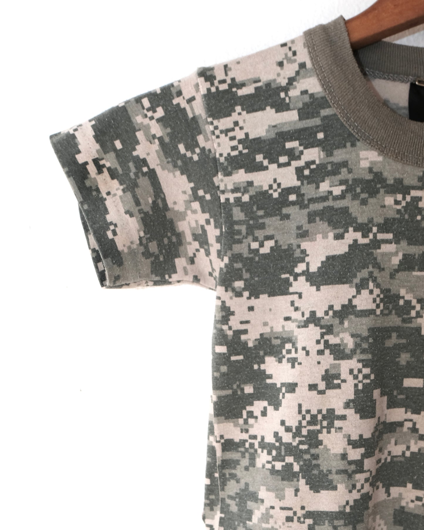 2000s DIGITAL CAMO BABY TEE