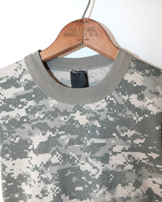 2000s DIGITAL CAMO BABY TEE
