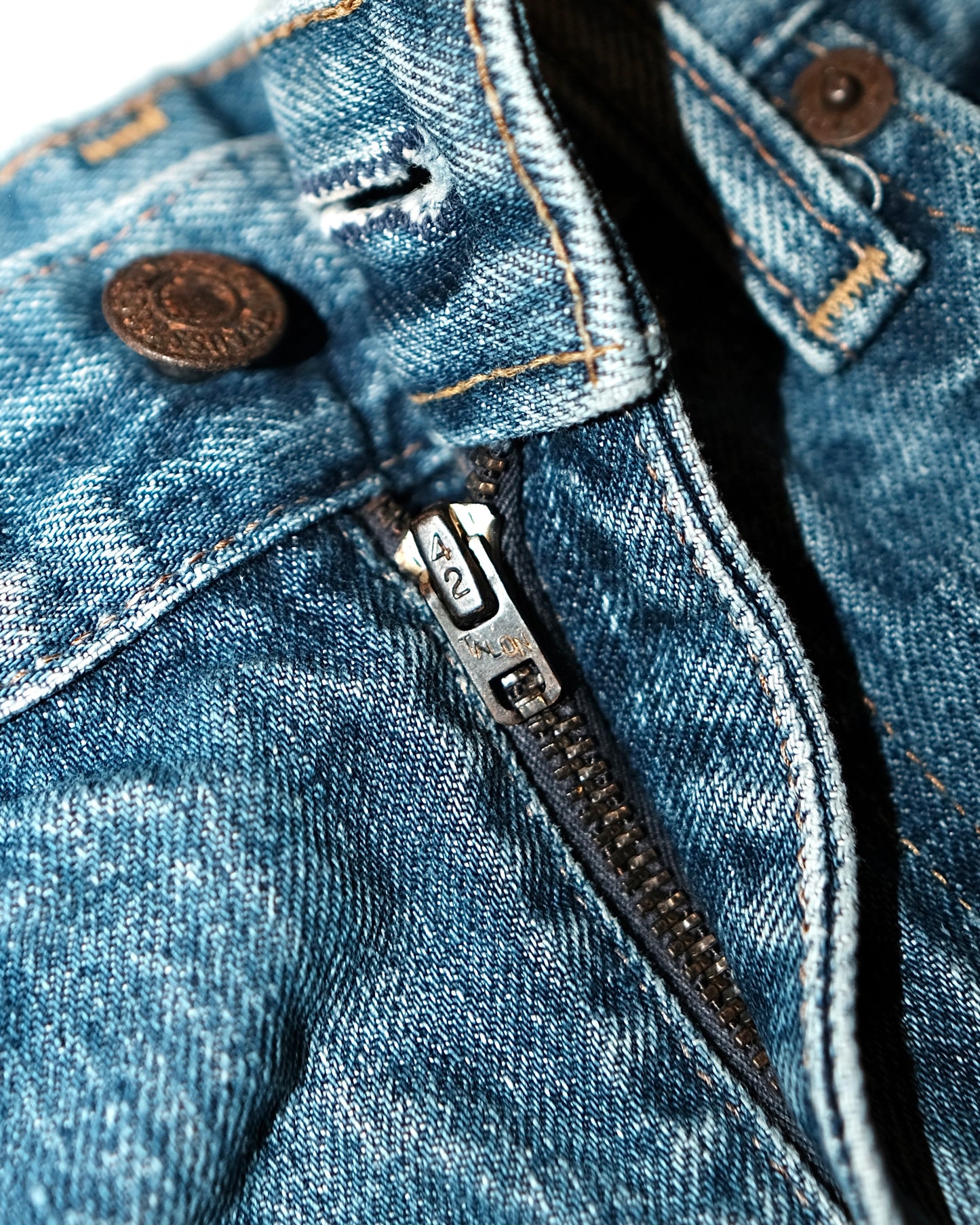 70s LEVI’S RED TAB CUT-OFF JEANS