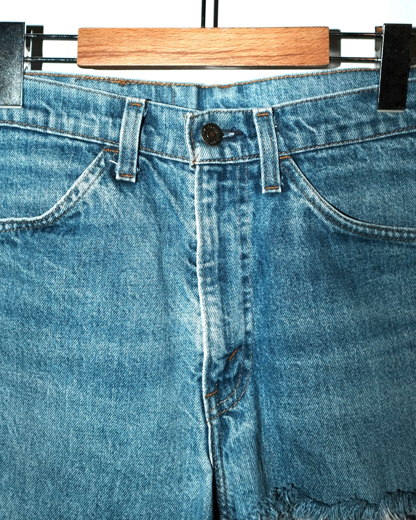 80s LEVI’S ORANGE TAB CUT-OFF JEANS