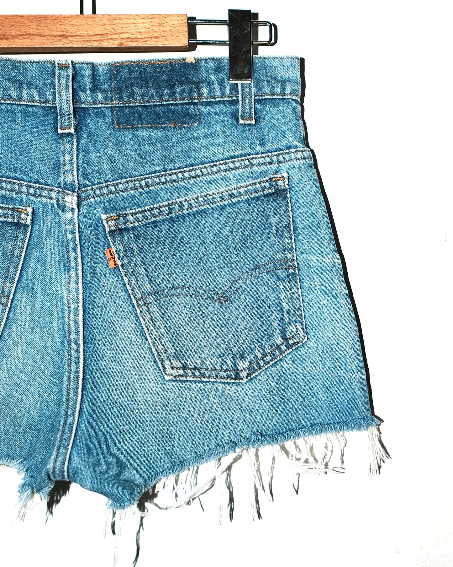 80s LEVI’S ORANGE TAB CUT-OFF JEANS