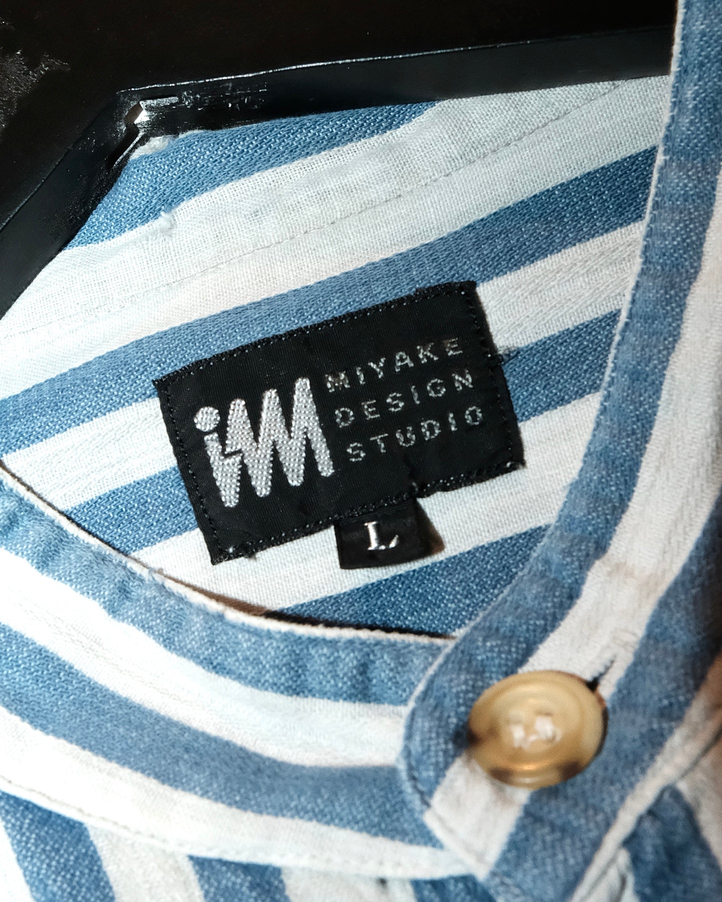 IM ISSEY MIYAKE STRIPED CHINESE COLLAR SHIRT