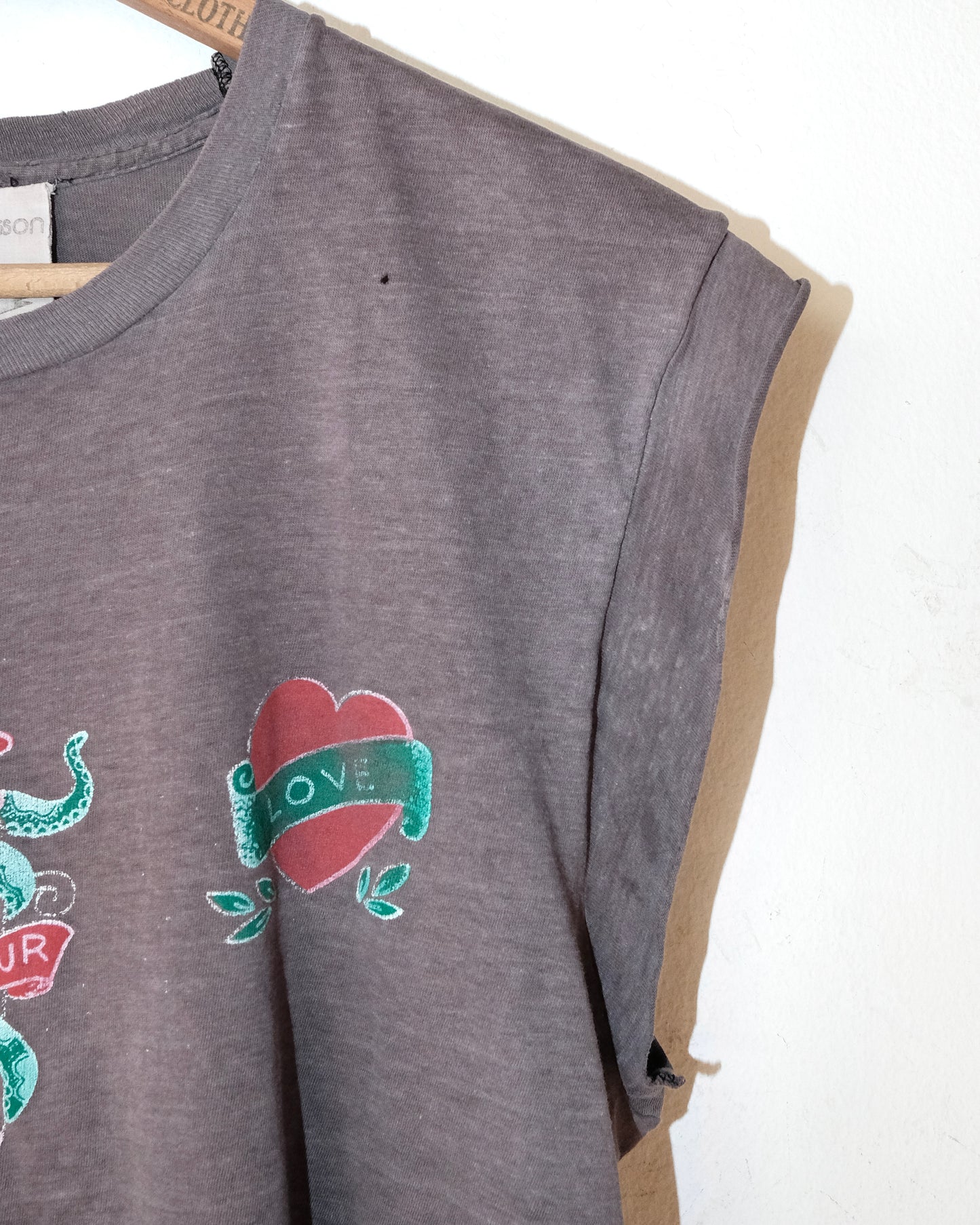 80s HOPE HONOR LOVE FADED TANK TOP