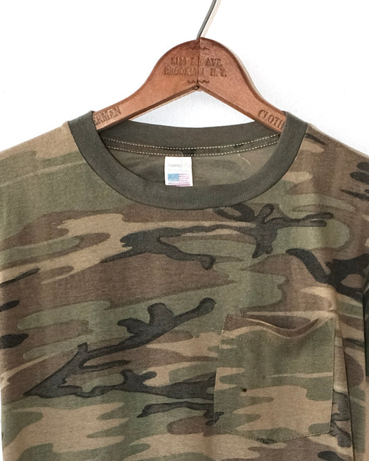 90s WOODLAND CAMO SINGLE STITCHED TEE