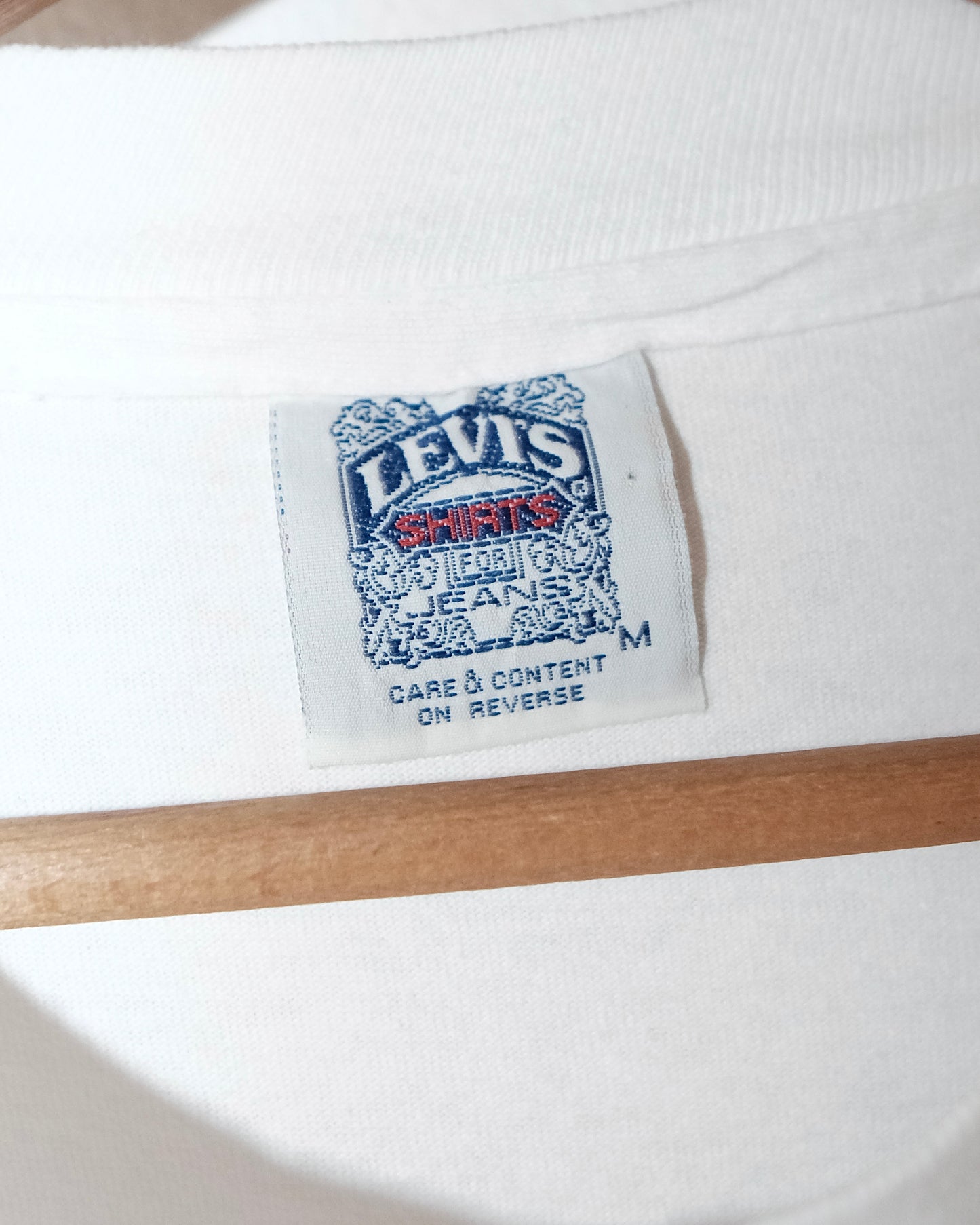 90s LEVI’S 501 BUTTONFLY TEE