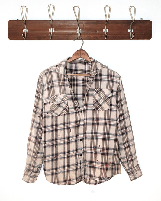 2000s UNKNOWN PLAID DISTRESSED SHIRT