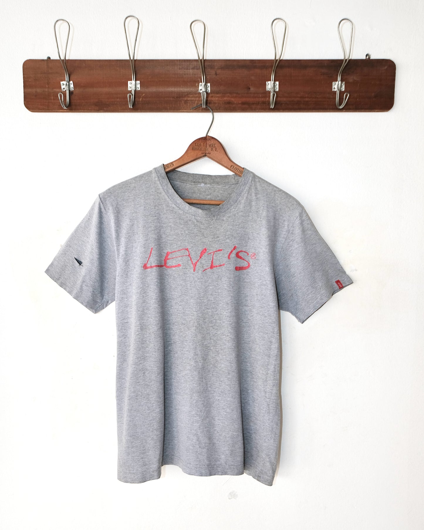 90s LEVI’S SIGN LOGO TEE