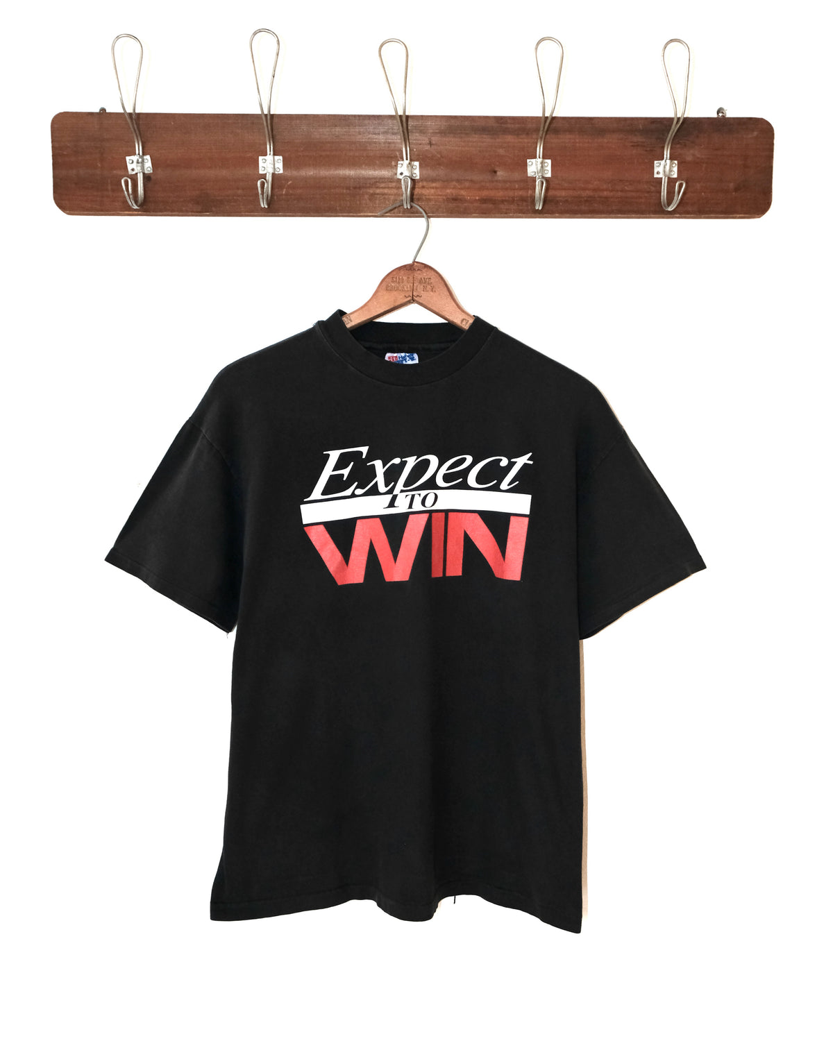 90s EXPECT TO WIN SINGLE STITCHED TEE