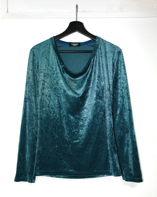 TORNADO MART VELVET LONG SLEEVE TOP